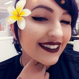 Meet your Posher, Alexandra